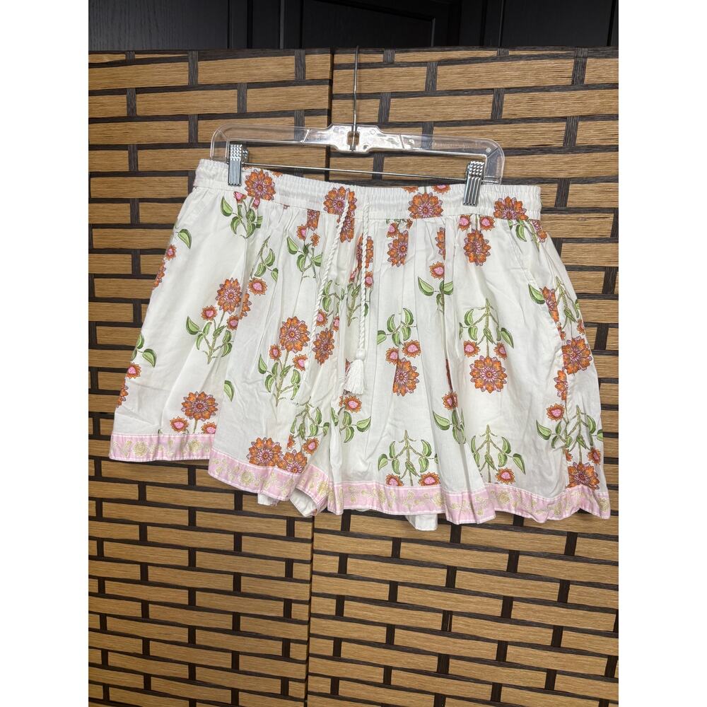 Old Navy White Floral Cotton Bohemian Style Shorts Size Large